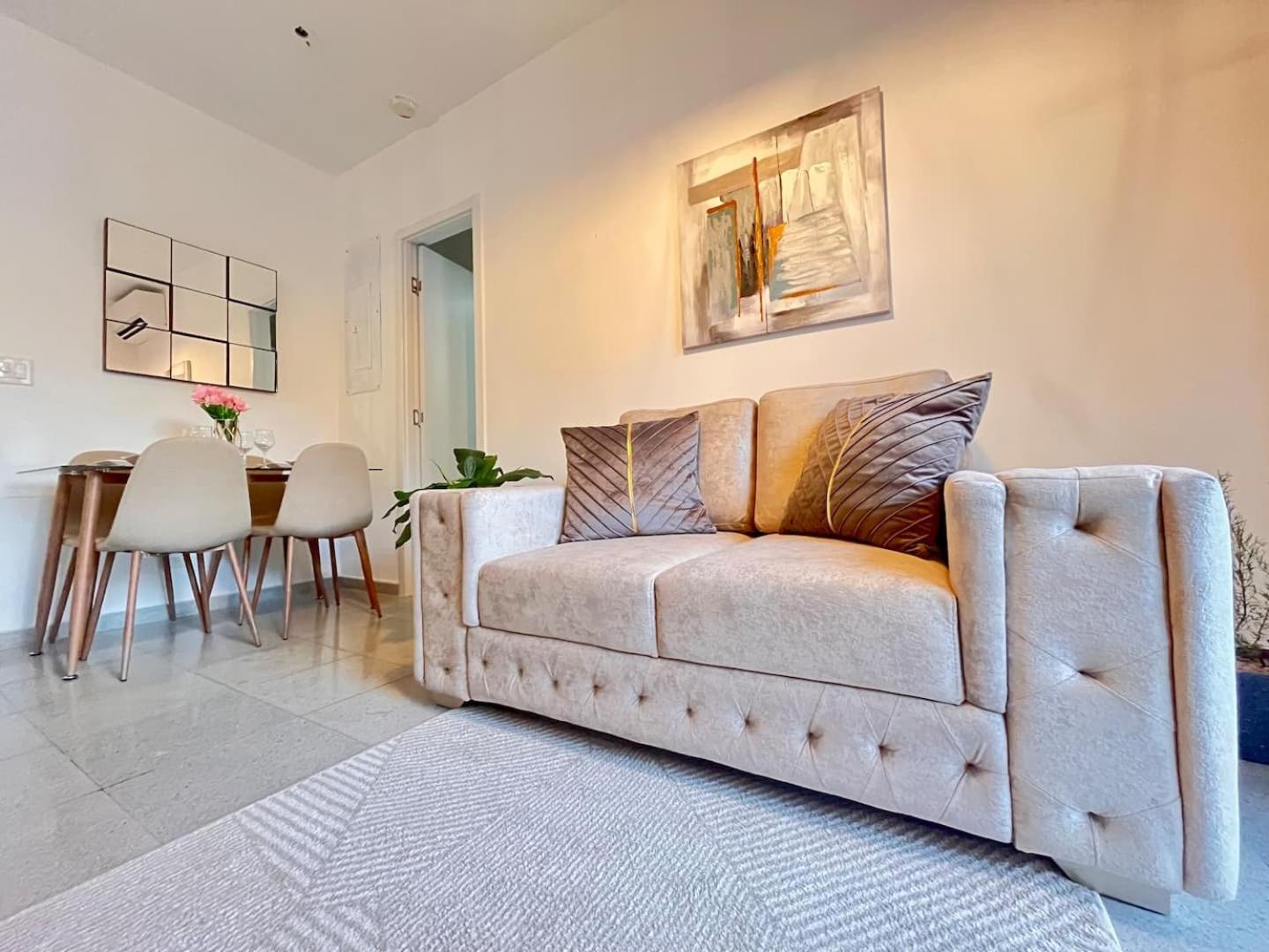 Apartment The Colonial Amplio & Familiar En Casco Panama City