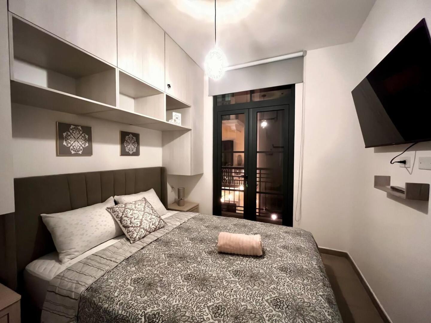 The Colonial Amplio & Familiar En Casco Apartment