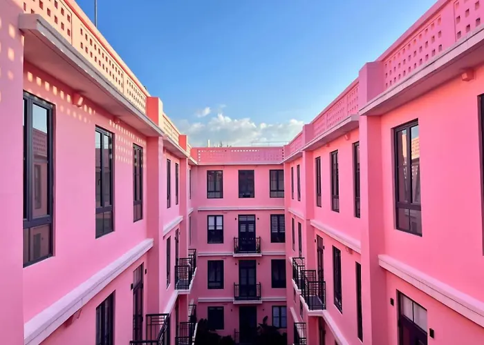 The Colonial Condo Amplio & Familiar En Casco